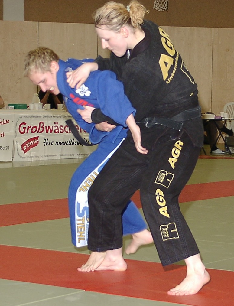 元judoka Kerstin Schmidtsdorfは実際に何をしていますか
