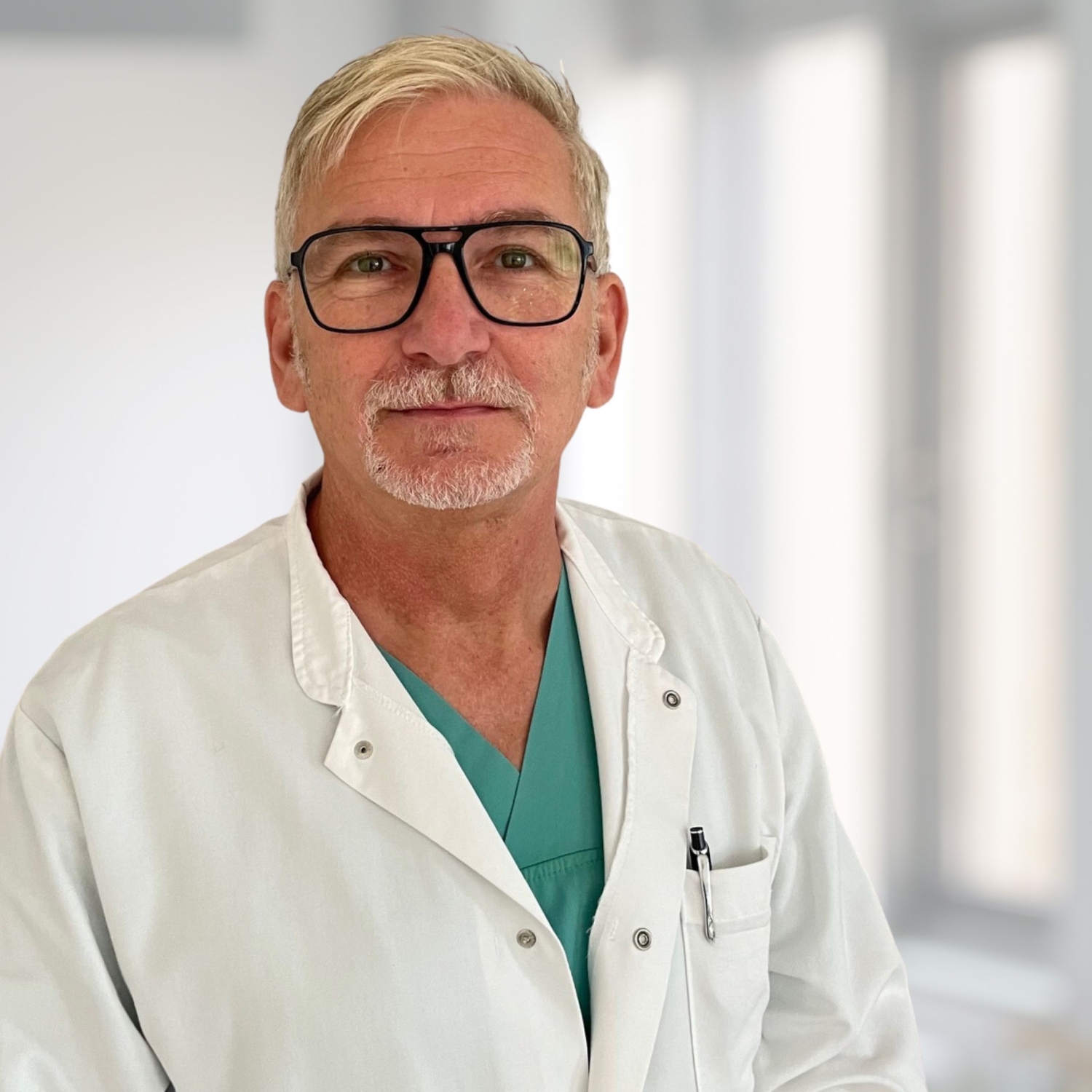 Bilder Von Dr. Med. Matthias Dirlich Neuer Chefarzt für die Klinik für Anästhesiologie und Intensivmedizin