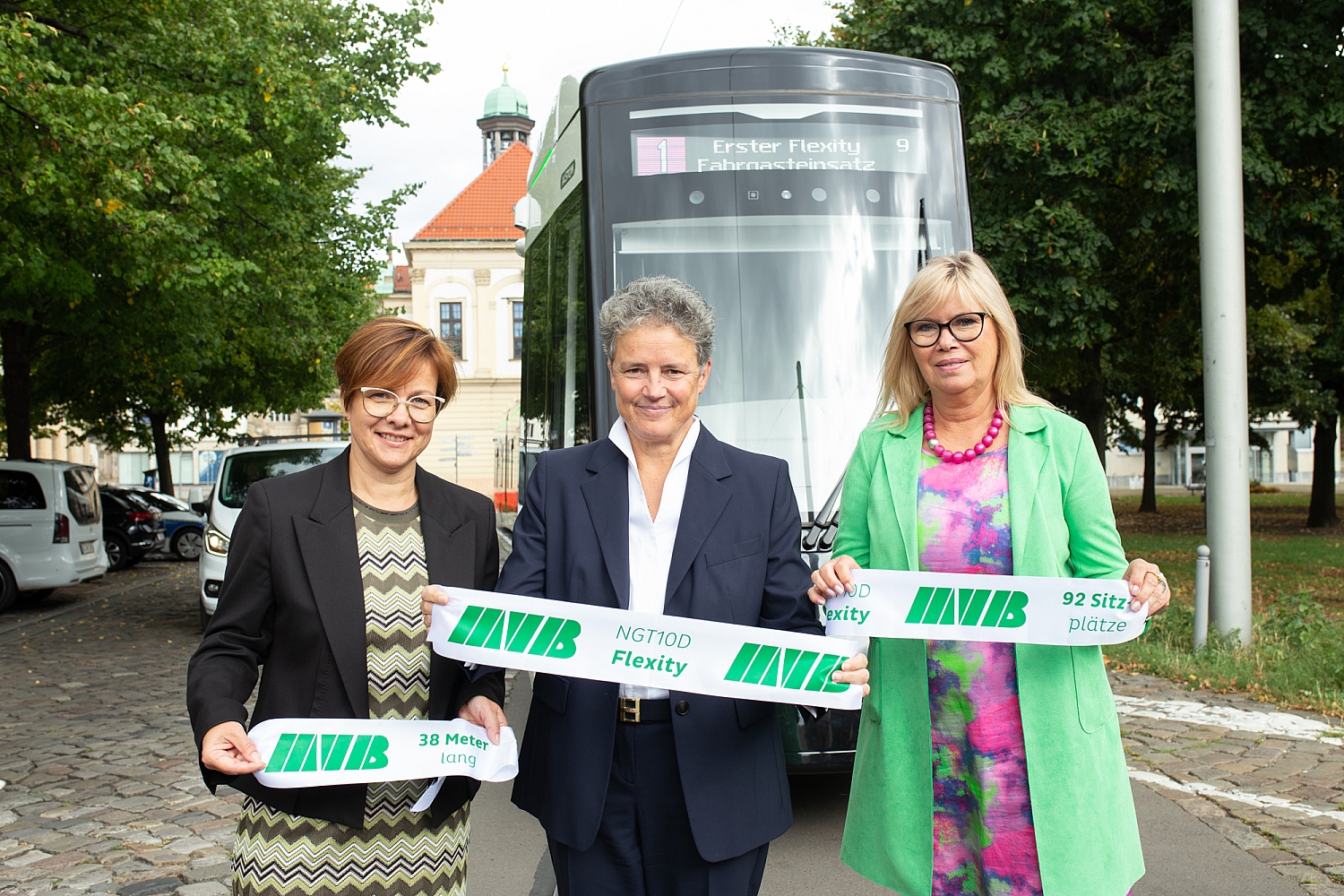 Magdeburg fährt jetzt klimatisiert: Die neue Flexity-Straßenbahn ...